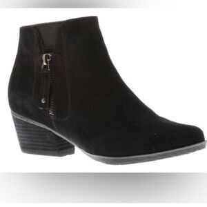 Blondo Ibiza Black Suede Waterproof Almond Toe Zip Stacked Heel Ankle Bootie W 9